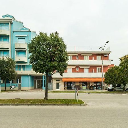 Appartamento A Pochi Passi Dal Mare Каорле Екстер'єр фото